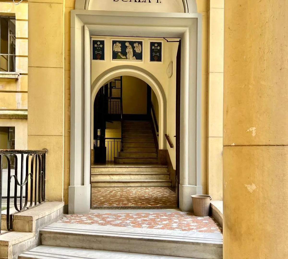 Re Di Roma Guest House 2  Rome